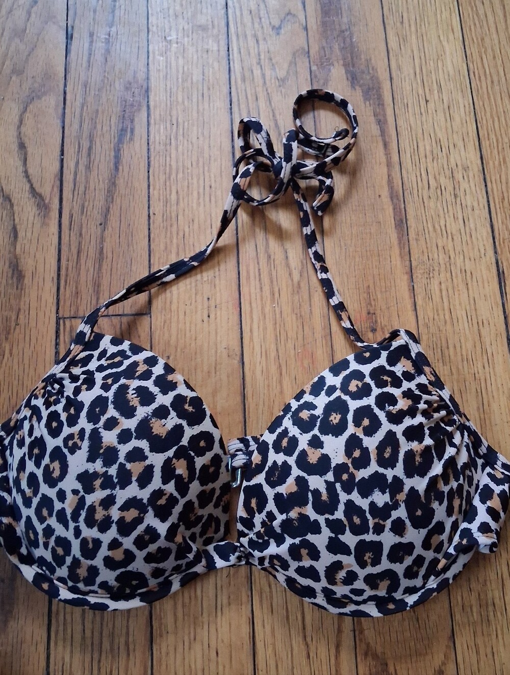 Xhiliration - Women's Leopard Print Padded Bikini Top. Size Medium